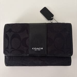 Coach Signature C Trifold Wallet With Tag